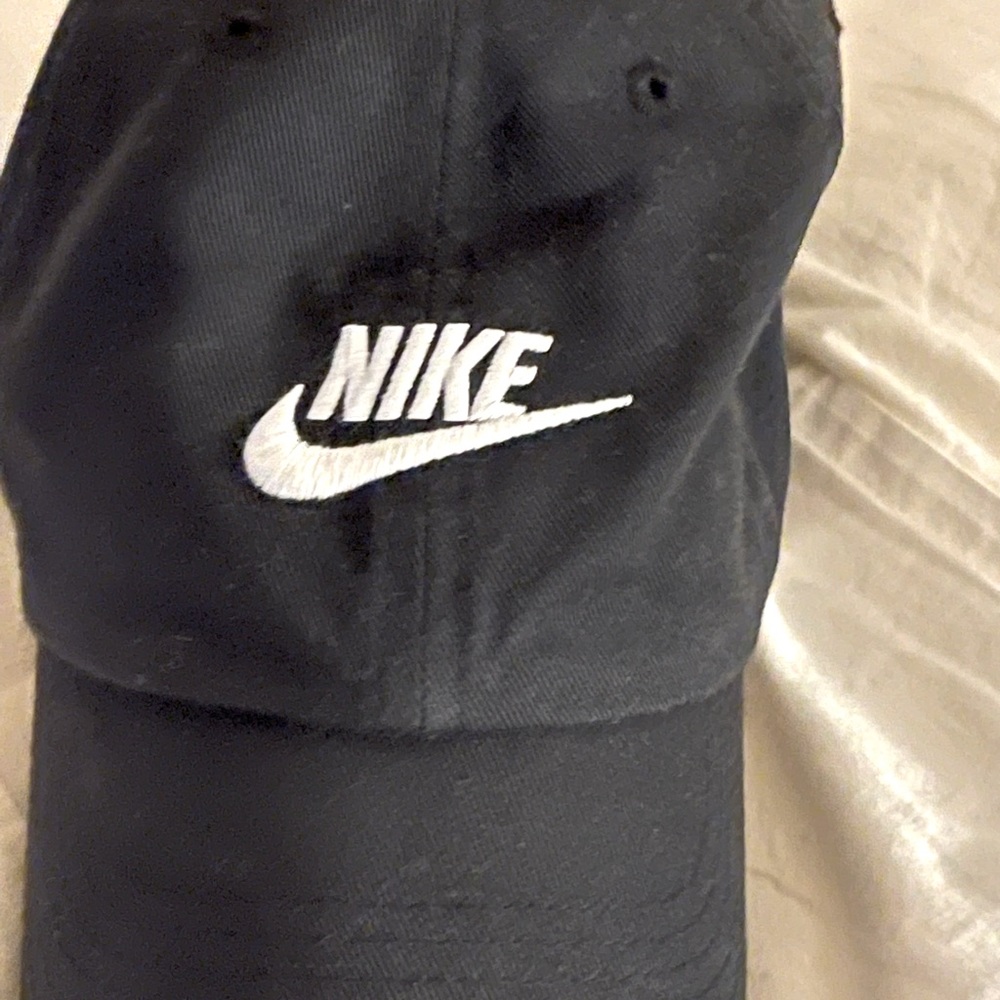 Nike hat unisex